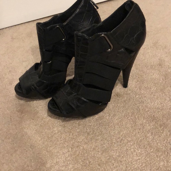 Peep toe ankle booties - Picture 2 of 4